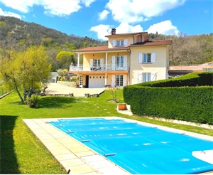 villa à la location -   63530  ENVAL, surface 192 m2 location villa - UBI479060201